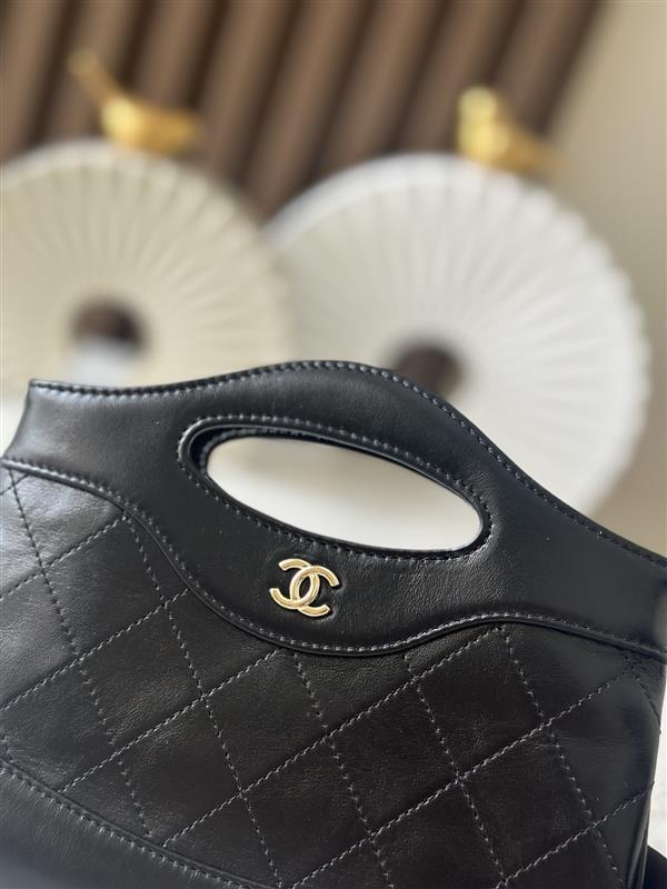 2026131221458575 570